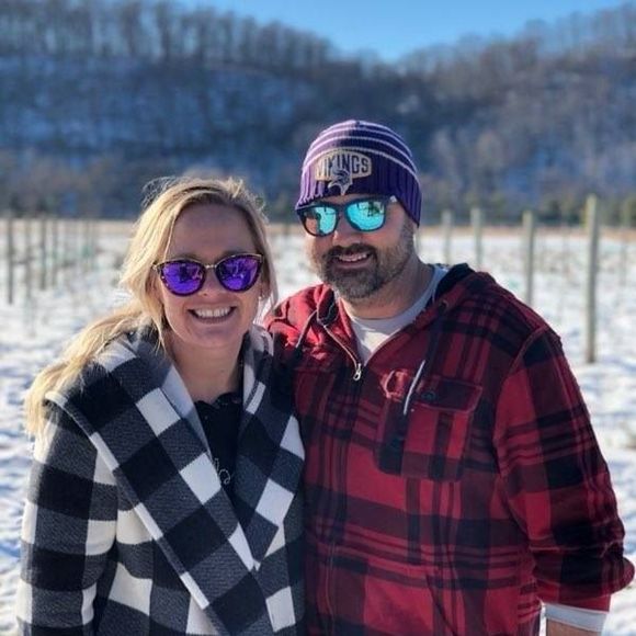 Meet your Posher, Jennifer - Picture 1 of 1